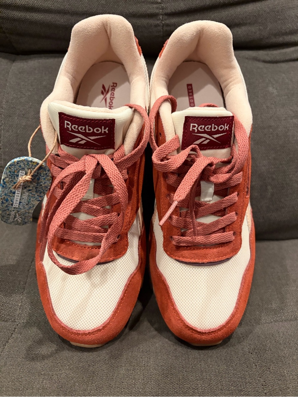 Reebok Low-Top Sneakers in Rose and White